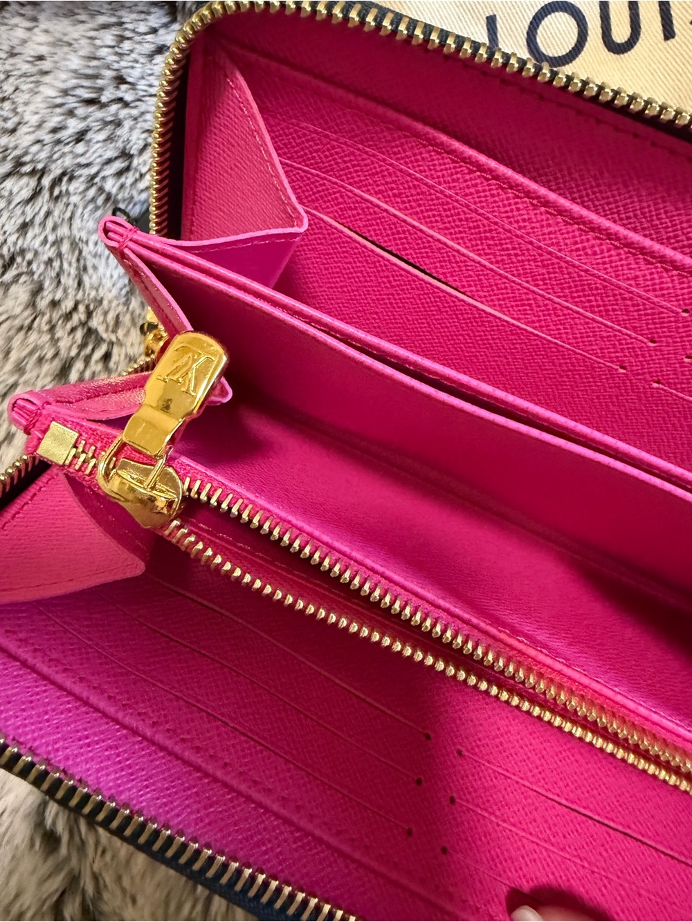 Louis Vuitton Zippy Wallet- Midnight Fuschia - Picture 10 of 12